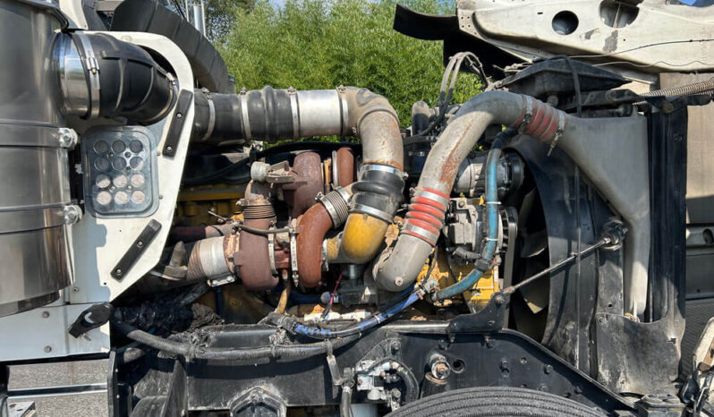 2005 KENWORTH W900L W/378K ON OVERHAUL full