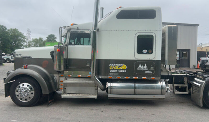 2000 KENWORTH W900L W/86” STUDIO SLEEPER full