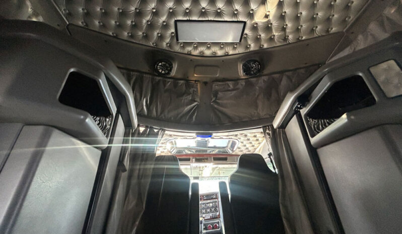 2007 KENWORTH W900L W/167K MILES ON CERTIFIED OVERHAUL full