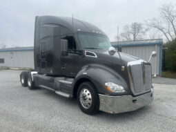 2018 KENWORTH T680 W/10K MILES ON CUMMINS OVERHAUL full