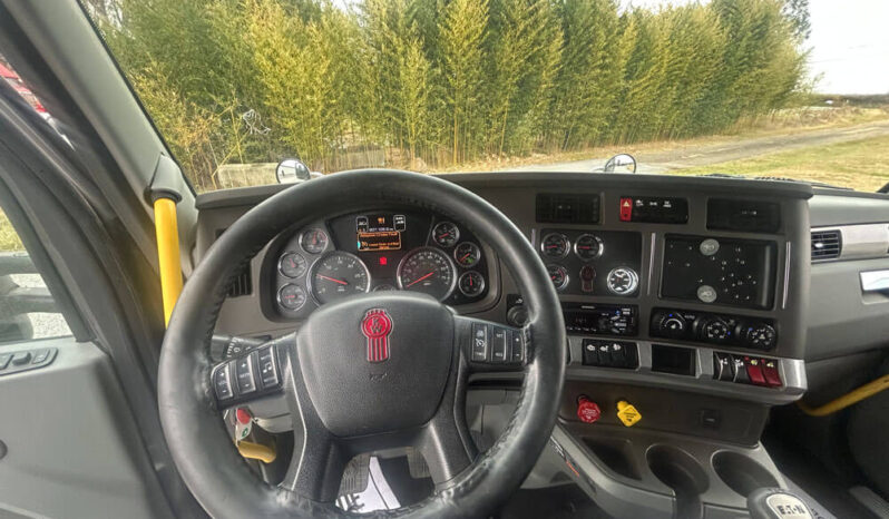 2018 KENWORTH T680 W/10K MILES ON CUMMINS OVERHAUL full