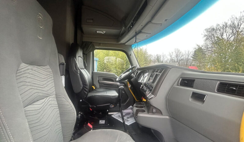 2018 KENWORTH T680 W/10K MILES ON CUMMINS OVERHAUL full