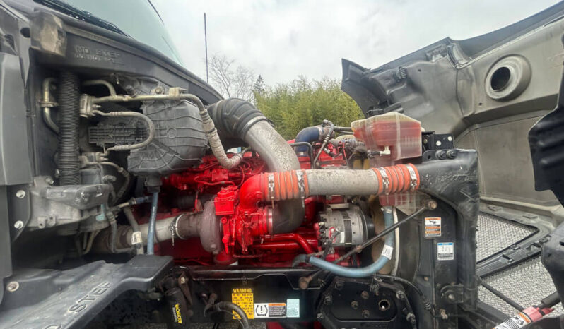 2018 KENWORTH T680 W/10K MILES ON CUMMINS OVERHAUL full
