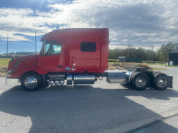 2018 VOLVO VNL64T730 W/70″ SLEEPER full