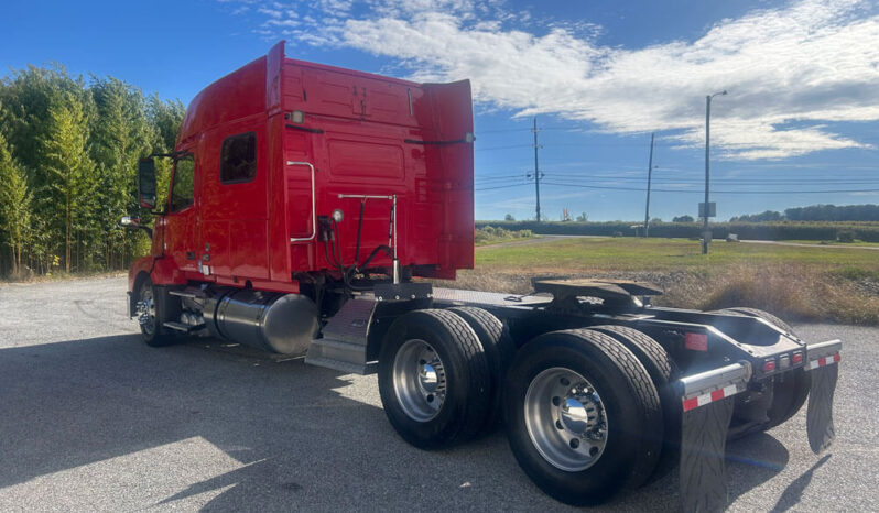 2018 VOLVO VNL64T730 W/70″ SLEEPER full