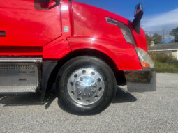 2018 VOLVO VNL64T730 W/70″ SLEEPER full