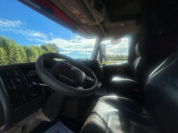 2018 VOLVO VNL64T730 W/70″ SLEEPER full