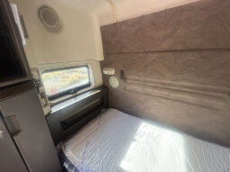 2018 VOLVO VNL64T730 W/70″ SLEEPER full