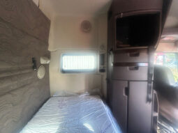 2018 VOLVO VNL64T730 W/70″ SLEEPER full