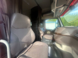 2018 VOLVO VNL64T730 W/70″ SLEEPER full