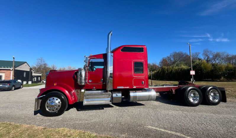 2017 KENWORTH W900 STUDIO SLEEPER W/186K MILES ON REMAN CUMMINS ISX 15 ENGINE full