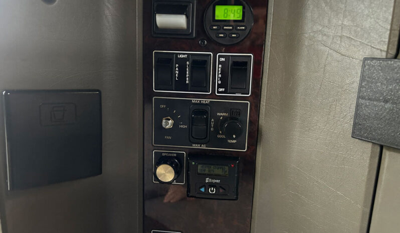 2017 KENWORTH W900 STUDIO SLEEPER W/186K MILES ON REMAN CUMMINS ISX 15 ENGINE full