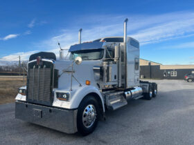 2021 KENWORTH W900L W/86″ RAISED ROOF SLEEPER