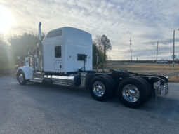 2021 KENWORTH W900L W/86″ RAISED ROOF SLEEPER full