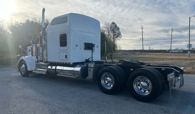 2021 KENWORTH W900L W/86″ RAISED ROOF SLEEPER full