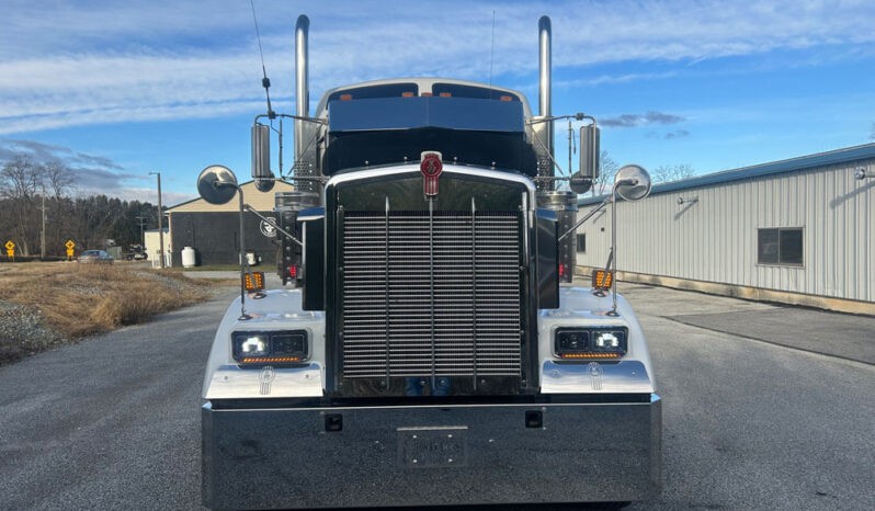 2021 KENWORTH W900L W/86″ RAISED ROOF SLEEPER full
