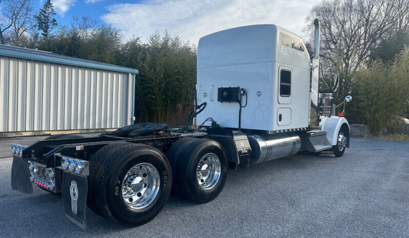 2021 KENWORTH W900L W/86″ RAISED ROOF SLEEPER full