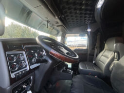 2021 KENWORTH W900L W/86″ RAISED ROOF SLEEPER full