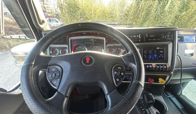 2021 KENWORTH W900L W/86″ RAISED ROOF SLEEPER full