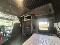 2021 KENWORTH W900L W/86″ RAISED ROOF SLEEPER full