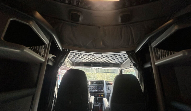 2021 KENWORTH W900L W/86″ RAISED ROOF SLEEPER full