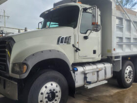 2014 MACK GU713 QUAD-AXLE DUMP TRUCK