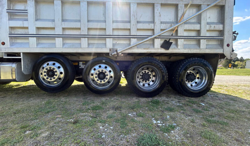 2014 MACK GU713 QUAD-AXLE DUMP TRUCK full