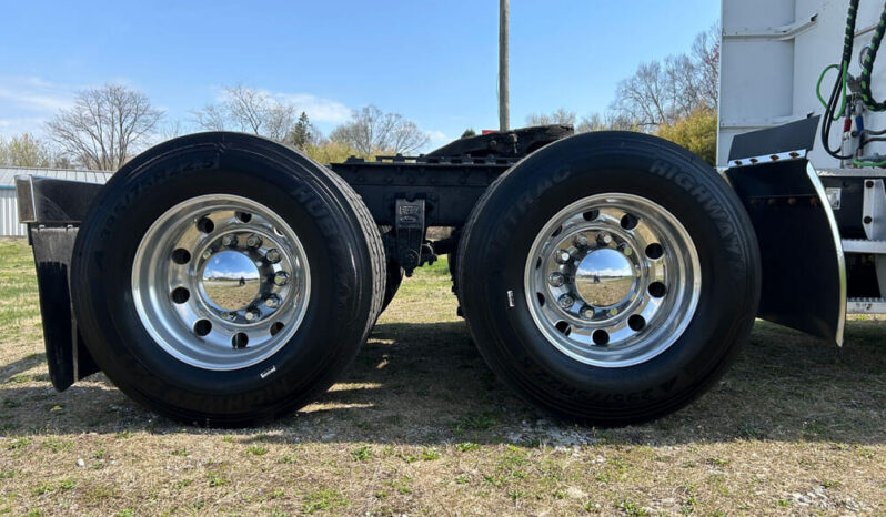 2004 PETERBILT 379 W/49K MILES ON CERTIFIED OVERHAUL full