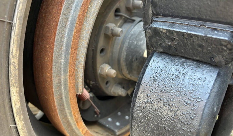 2004 PETERBILT 379 W/49K MILES ON CERTIFIED OVERHAUL full