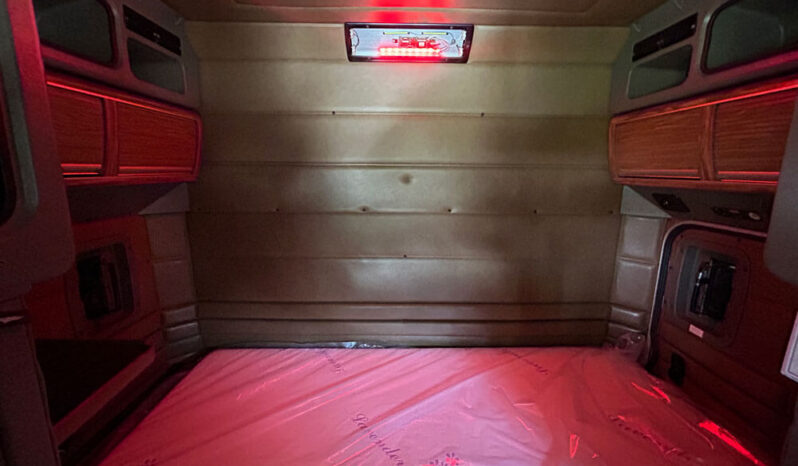 2004 PETERBILT 379 W/49K MILES ON CERTIFIED OVERHAUL full