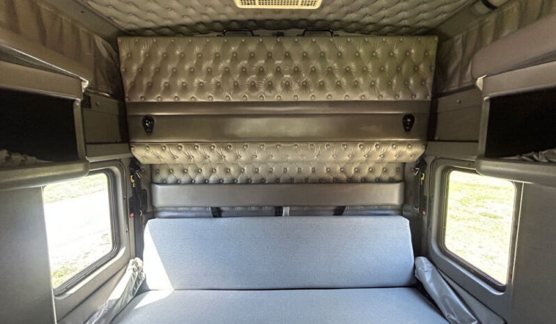 2004 KENWORTH W900 W/90K ON CERTIFIED CUMMINS OVERHAUL full