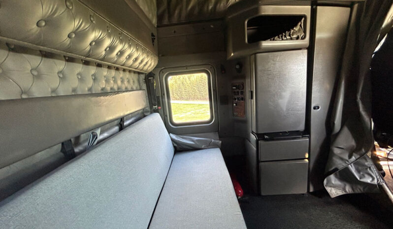 2004 KENWORTH W900 W/90K ON CERTIFIED CUMMINS OVERHAUL full