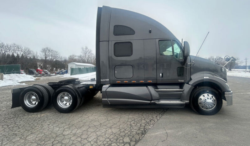 2013 KENWORTH T700 W/60K MILES ON OVERHAUL full