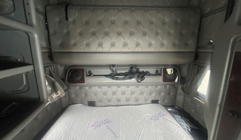 2013 KENWORTH T700 W/60K MILES ON OVERHAUL full