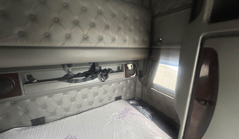 2013 KENWORTH T700 W/60K MILES ON OVERHAUL full