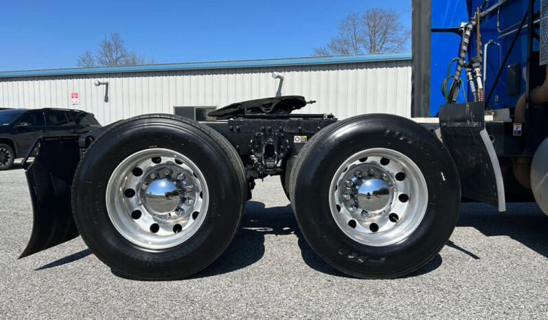 2018 PETERBILT 579 W/70″ SLEEPER & 2-YR WARRANTY full