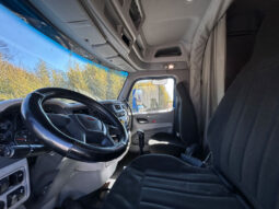 2018 PETERBILT 579 W/70″ SLEEPER & 2-YR WARRANTY full