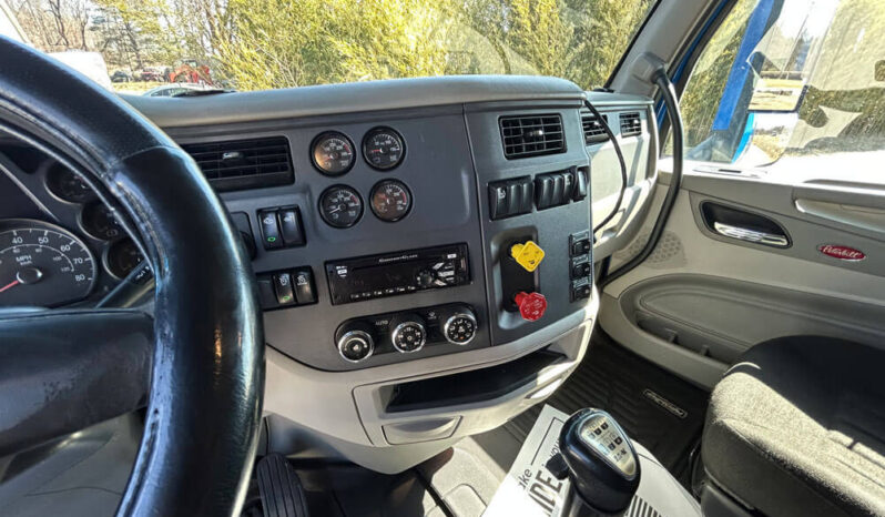 2018 PETERBILT 579 W/70″ SLEEPER & 2-YR WARRANTY full