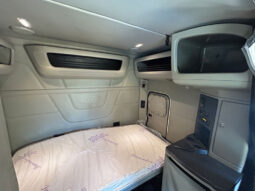 2018 PETERBILT 579 W/70″ SLEEPER & 2-YR WARRANTY full