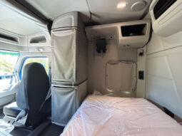 2018 PETERBILT 579 W/70″ SLEEPER & 2-YR WARRANTY full