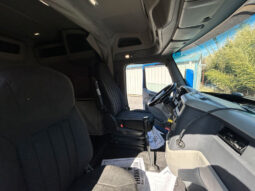 2018 PETERBILT 579 W/70″ SLEEPER & 2-YR WARRANTY full