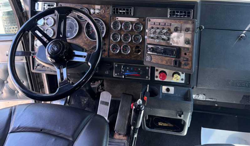 1997 KENWORTH W9OOL W/70″ SLEEPER full