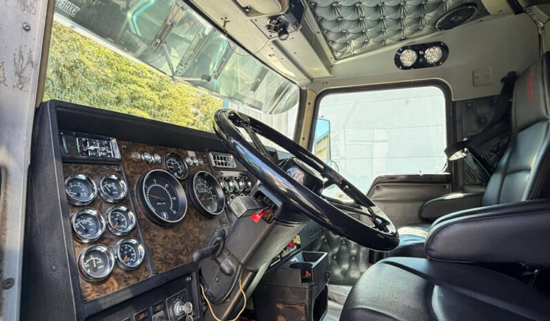 1997 KENWORTH W9OOL W/70″ SLEEPER full