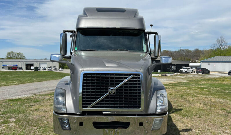 2014 VOLVO VNL780 W/277K ON CERTIFIED REMAN full
