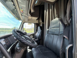 2014 VOLVO VNL780 W/277K ON CERTIFIED REMAN full