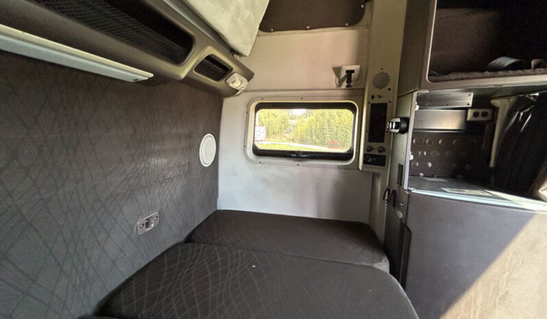 2014 VOLVO VNL780 W/277K ON CERTIFIED REMAN full