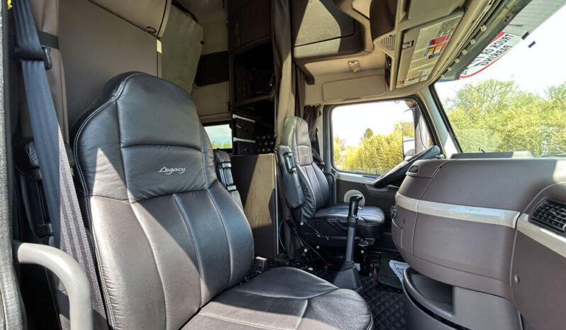 2014 VOLVO VNL780 W/277K ON CERTIFIED REMAN full