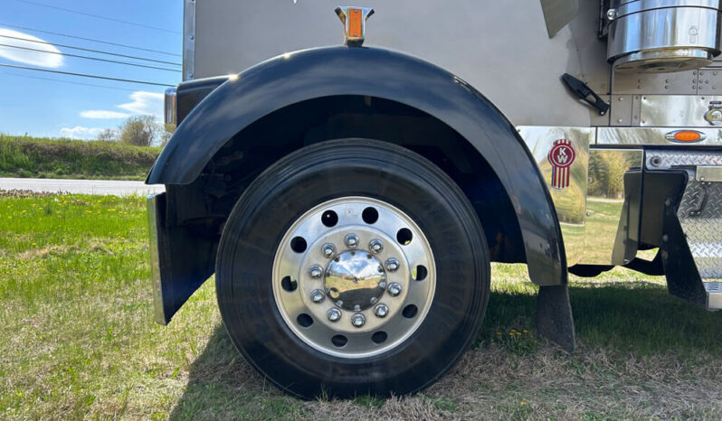 2006 KENWORTH W900L W/67K MILES ON OVERHAUL full