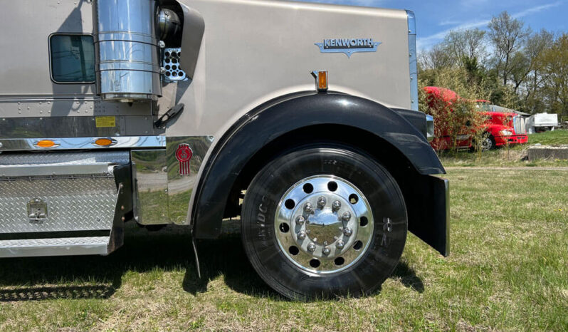 2006 KENWORTH W900L W/67K MILES ON OVERHAUL full