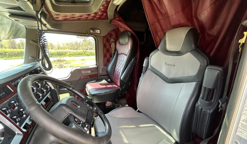 2006 KENWORTH W900L W/67K MILES ON OVERHAUL full